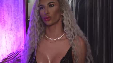 Snapshot of karlabart chatting on October 2025 07:53:01 PM KarlaBart online show from October 2025 07:53:01 PM