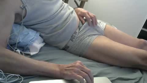 Snapshot of karledgar33 chatting on October 2025 06:54:01 AM Karl online show from October 2025 06:54:01 AM