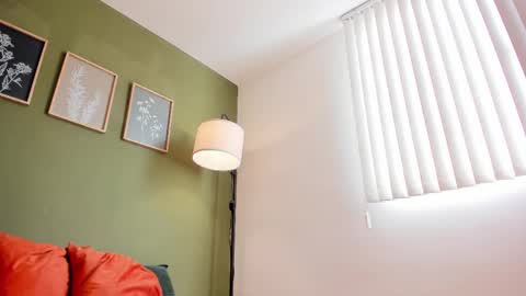 Snapshot of karlye_5 chatting on October 2025 01:41:01 PM Karlye online show from October 2025 01:41:01 PM