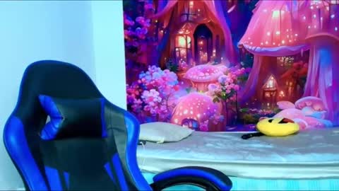 Snapshot of karol_naughty chatting on September 2025 10:53:02 AM online show from September 2025 10:53:02 AM