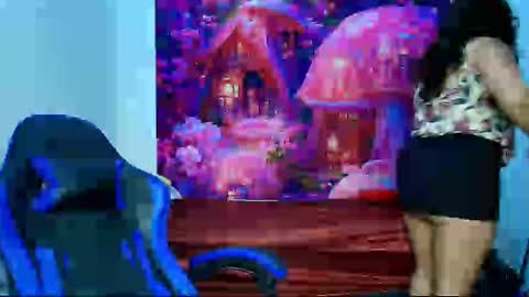 Snapshot of karol_naughty chatting on November 2025 12:05:01 AM online show from November 2025 12:05:01 AM