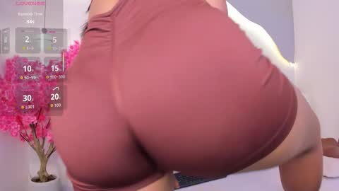 Karol  online show from October 2025 09:04:02 PM