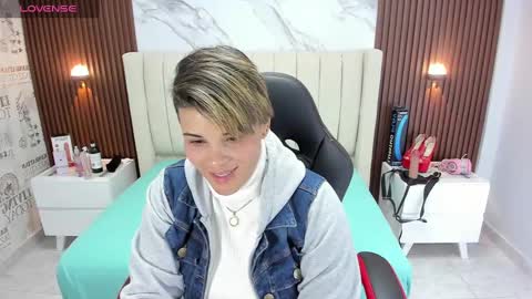 Karol and Luna online show from February 2025 02:09:02 AM
