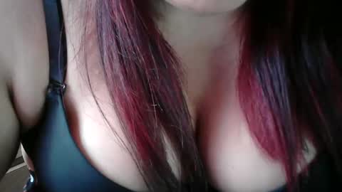 karolbb online show from February 2025 02:30:01 PM