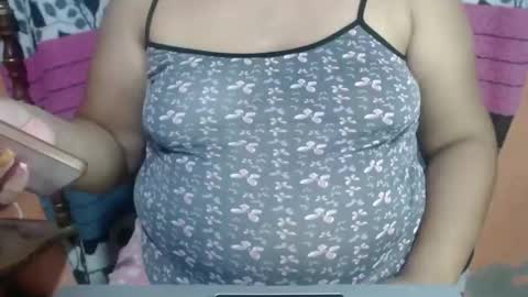 karolbb online show from October 2025 12:33:02 AM