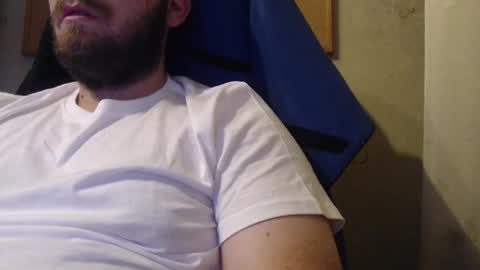 Snapshot of karolhorny96 chatting on October 2025 09:35:02 PM Karol online show from October 2025 09:35:02 PM