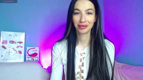 Kira online show from December 2024 03:21:02 AM