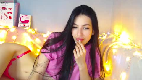 Kira online show from December 2024 06:44:01 AM