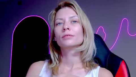 Snapshot of karoline121 chatting on October 2025 08:19:02 PM karoline121 online show from October 2025 08:19:02 PM