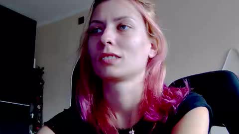 Snapshot of karoline121 chatting on October 2025 11:00:02 AM karoline121 online show from October 2025 11:00:02 AM