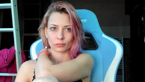 Snapshot of karoline121 chatting on October 2025 07:46:02 PM karoline121 online show from October 2025 07:46:02 PM