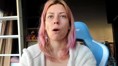 Snapshot of karoline121 chatting on October 2025 09:11:01 AM karoline121 online show from October 2025 09:11:01 AM