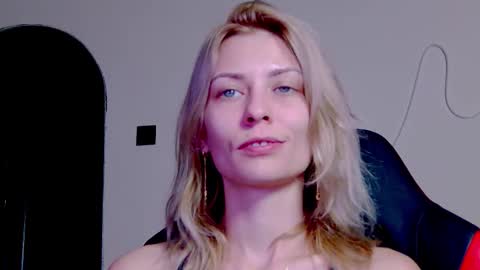 Snapshot of karoline121 chatting on November 2025 09:47:01 PM karoline121 online show from November 2025 09:47:01 PM