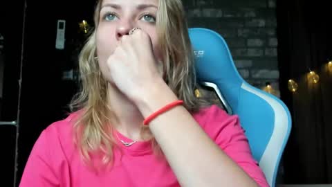 Snapshot of karoline121 chatting on November 2025 06:41:02 PM karoline121 online show from November 2025 06:41:02 PM