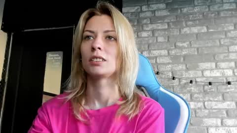 Snapshot of karoline121 chatting on November 2025 08:13:02 AM karoline121 online show from November 2025 08:13:02 AM