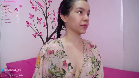 Karolina 3 online show from December 2024 01:57:02 PM