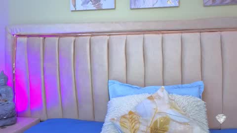 karoly online show from November 2025 04:03:02 AM