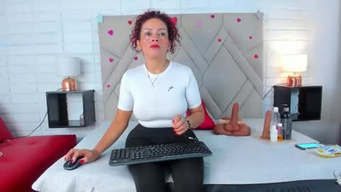 kasandra gomez online show from March 2025 12:23:02 PM