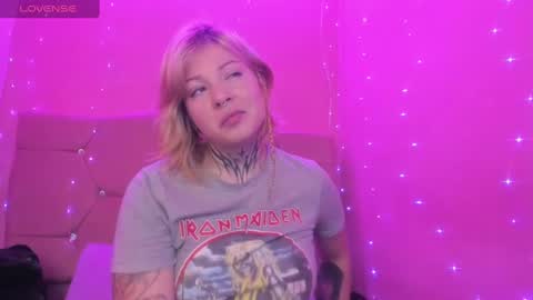 kat_cirice18 online show from March 2025 03:56:01 PM