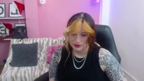 Kat online show from December 2025 12:36:02 PM