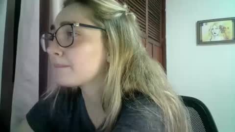 Snapshot of kat_pp chatting on January 2025 05:05:02 AM Kati online show from January 2025 05:05:02 AM