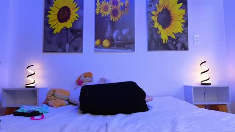 Katalina online show from December 2024 11:07:02 PM