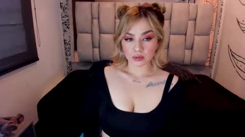 Snapshot of katahoot_ chatting on November 2025 09:15:01 PM K A T A H O O T online show from November 2025 09:15:01 PM