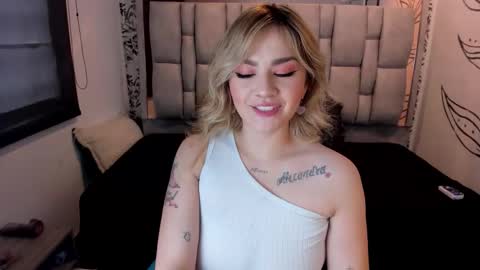 Snapshot of katahoot_ chatting on November 2025 08:30:01 PM K A T A H O O T online show from November 2025 08:30:01 PM