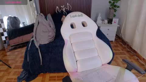 kate online show from October 2025 04:30:02 PM