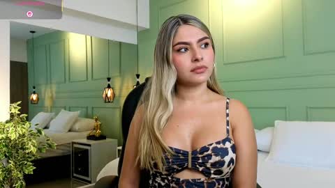 Kat online show from September 2025 11:43:01 AM