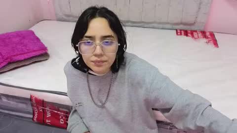 katalinathxandbritney1 online show from September 2025 09:58:01 PM