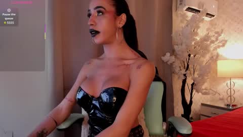 Kata Millants online show from October 2025 05:36:02 AM