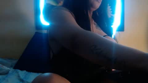 Snapshot of kate_big_tits chatting on December 2024 10:56:01 PM kathe. bigtits online show from December 2024 10:56:01 PM