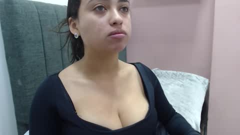 Kari online show from September 2025 01:37:01 PM