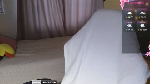 Snapshot of kateleoo chatting on October 2025 12:04:02 PM Im Kate online show from October 2025 12:04:02 PM