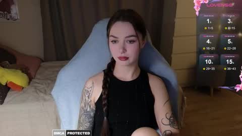 Snapshot of kateleoo chatting on November 2025 12:15:02 PM Im Kate online show from November 2025 12:15:02 PM