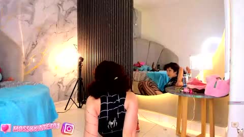 Im Katherine but call me Kate  online show from February 2025 06:24:02 PM