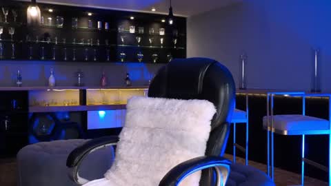  Kate Owens  online show from January 2025 05:00:01 PM