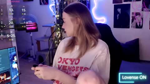 Lisa online show from March 2025 12:01:01 PM