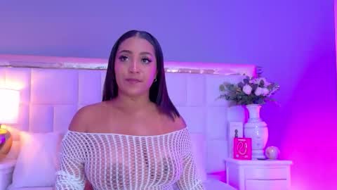 Snapshot of katevenegas chatting on November 2025 08:07:01 PM Kate Venegas online show from November 2025 08:07:01 PM