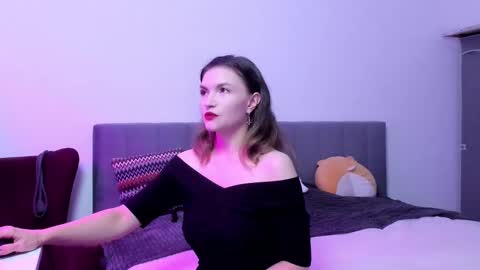 Katherine online show from October 2025 03:33:02 PM