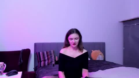 Katherine online show from November 2025 03:55:01 PM