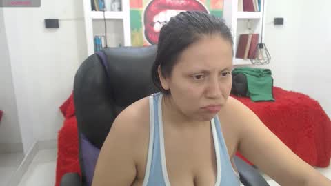 Snapshot of kati_momy chatting on December 2025 03:23:02 AM kati online show from December 2025 03:23:02 AM