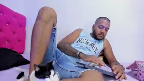 katalina y Daniel online show from January 2025 08:11:02 PM