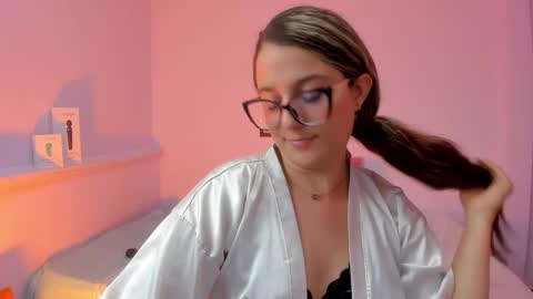 Khaterine online show from March 2025 03:56:01 PM