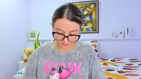 Khaterine online show from September 2025 12:21:02 PM