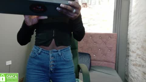 Snapshot of katia_green chatting on September 2025 11:20:02 AM Katia online show from September 2025 11:20:02 AM