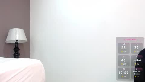 Katia Foster online show from November 2025 12:16:01 PM