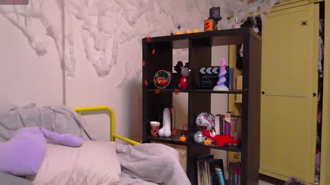 Katie Deville online show from December 2024 03:47:02 AM