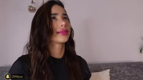 Snapshot of katiecruz_ chatting on October 2025 10:14:01 AM Katie online show from October 2025 10:14:01 AM